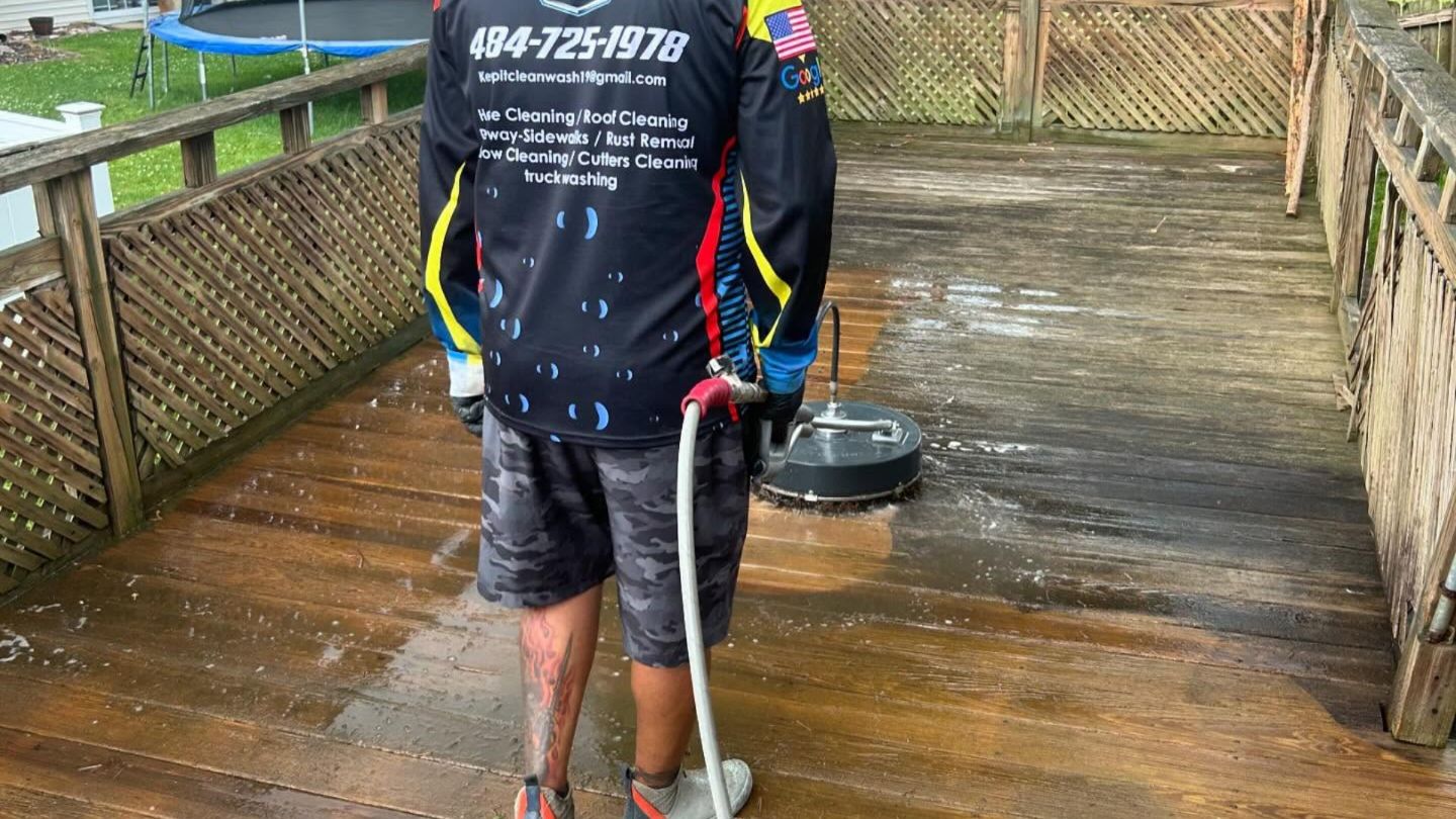 Driveway and sidewalk pressure washing service